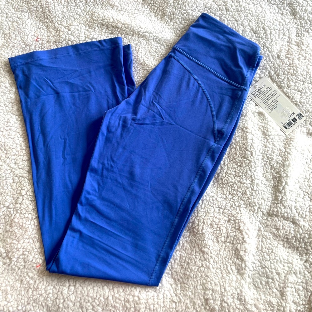 NWT Lululemon Groove Super-High-Rise Flared Pant Nulu Regular